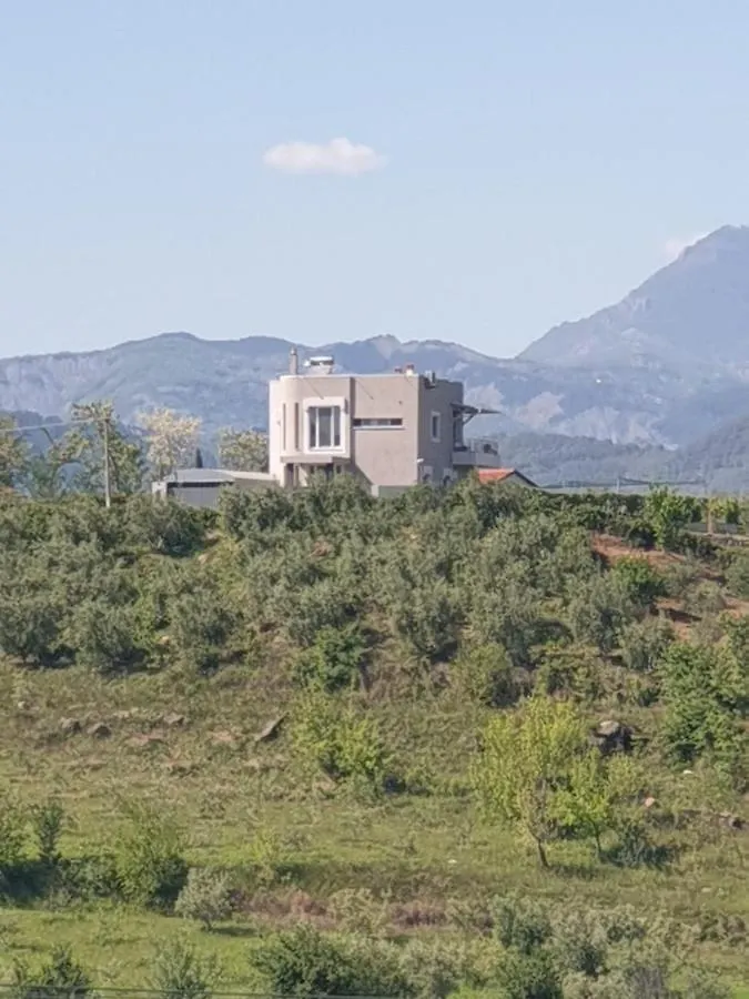 Hilltop Hideaway Elbasan 0*,  Albánie