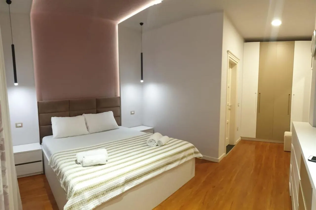 Hilltop Hideaway Elbasan Bed & Breakfast